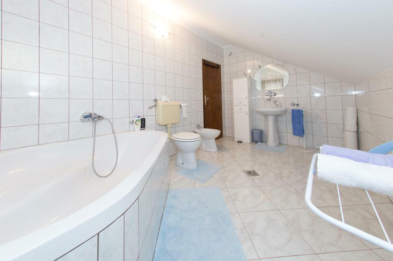 Apartman Dubravcic Lejlighed Otočac Eksteriør billede